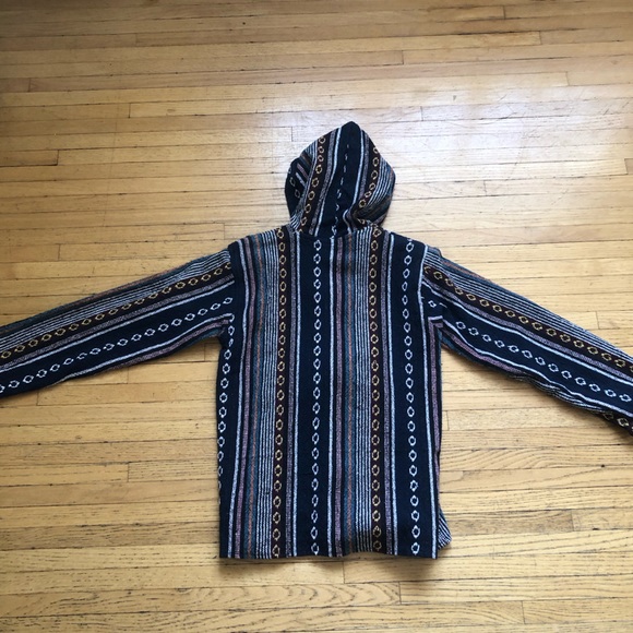 Boho/Aztec style zip up sweater! - Picture 2 of 2